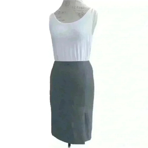 St. Emile- Gray Wool Skirt Size 8 EUC! - Picture 2 of 7